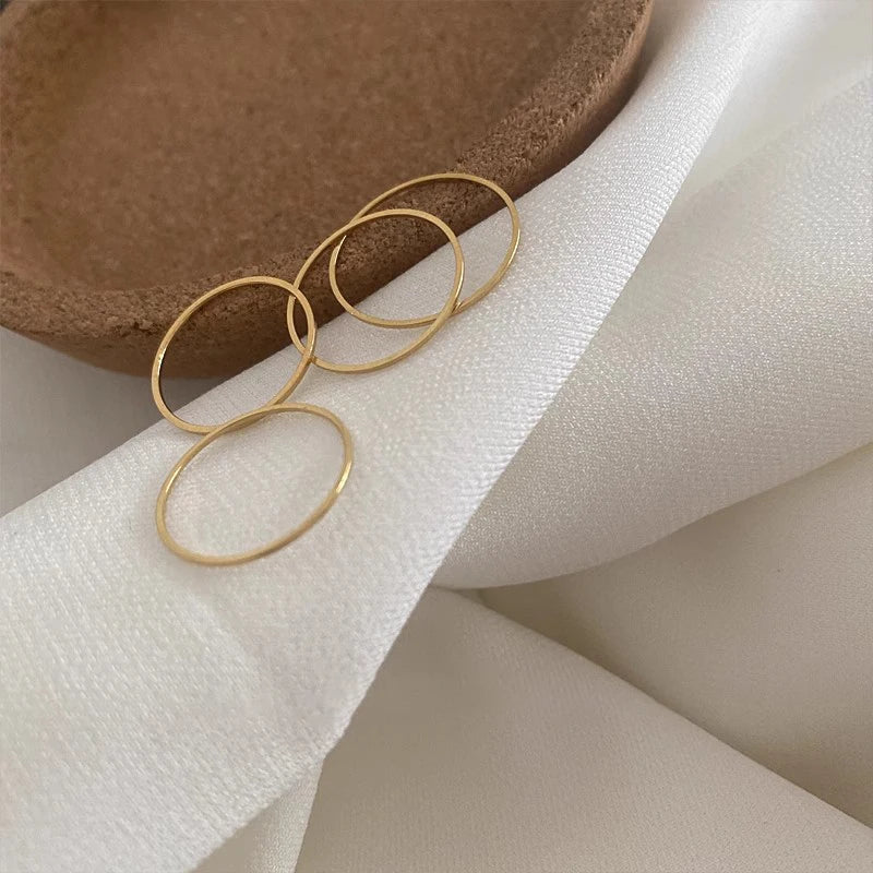 Selleve Essential Band – 18K Gold Minimal Ring